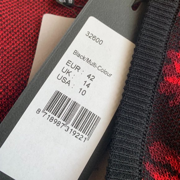 Yest Floral Black& Red Button up sweater, size 10 - Picture 6 of 7